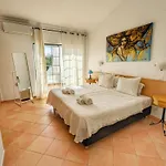 Townhouse 700m From Sao Rafael * אלבופיירה