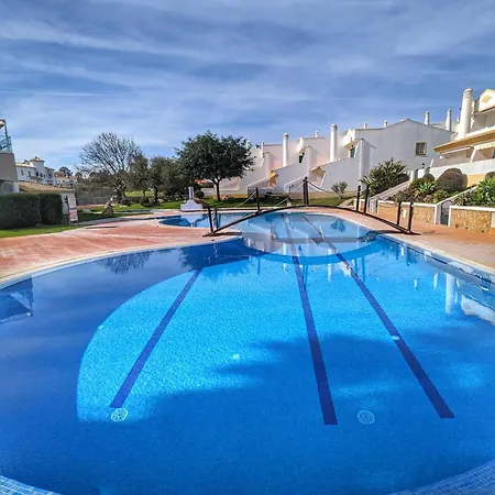 Townhouse 700m From Sao Rafael וילה