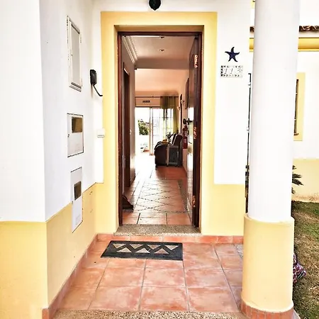 Villa Townhouse 700m From Sao Rafael *