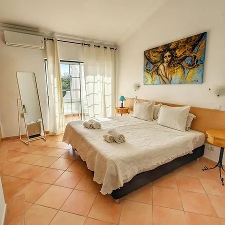 Townhouse 700m From Sao Rafael * 阿尔布费拉