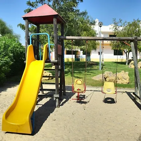 Villa Townhouse 700m From Sao Rafael