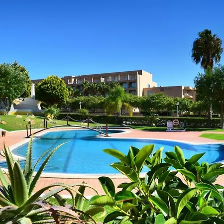 Villa Townhouse 700m From Sao Rafael *