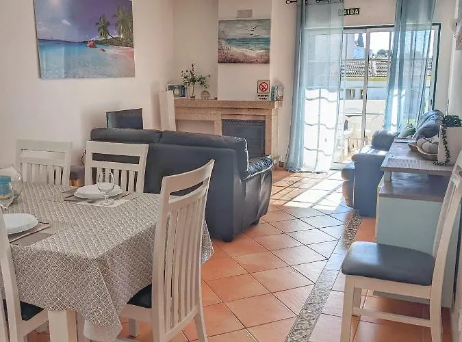 Vila Townhouse 700m From Sao Rafael